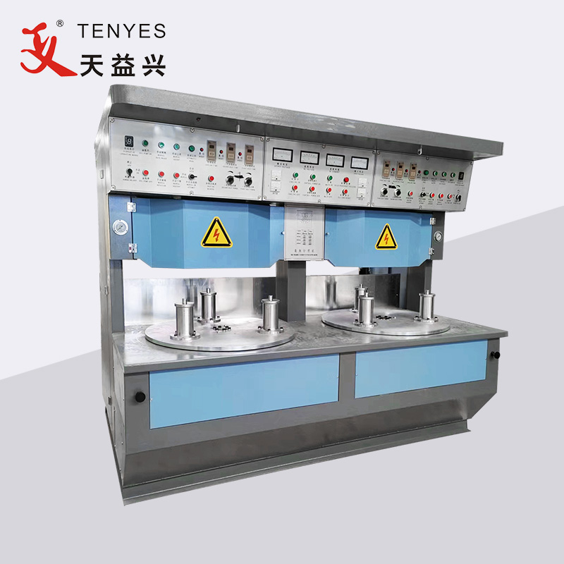 Machine de soudure inférieure de batterie de cuisine du transistor 100KW